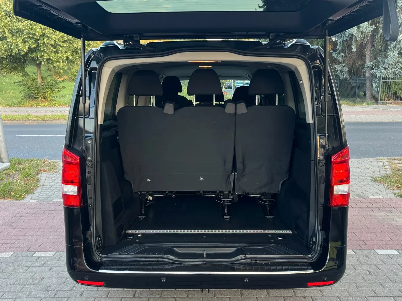Mercedes Vito &mdash; Luggage space